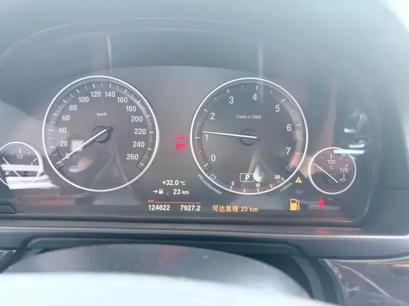 2014 BMW 5 Series 525Li Leading Edition — миниатюра 10