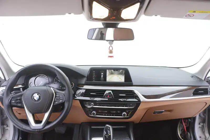 BMW 5 Series 2018 528Li Launch Special Edition — миниатюра 13