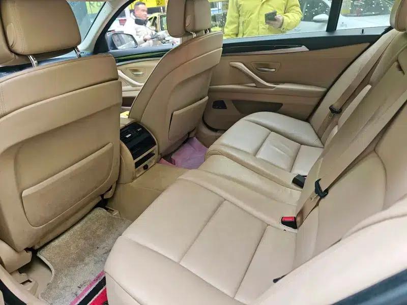 2013 BMW 5 Series 525Li Excellence Edition — миниатюра 11