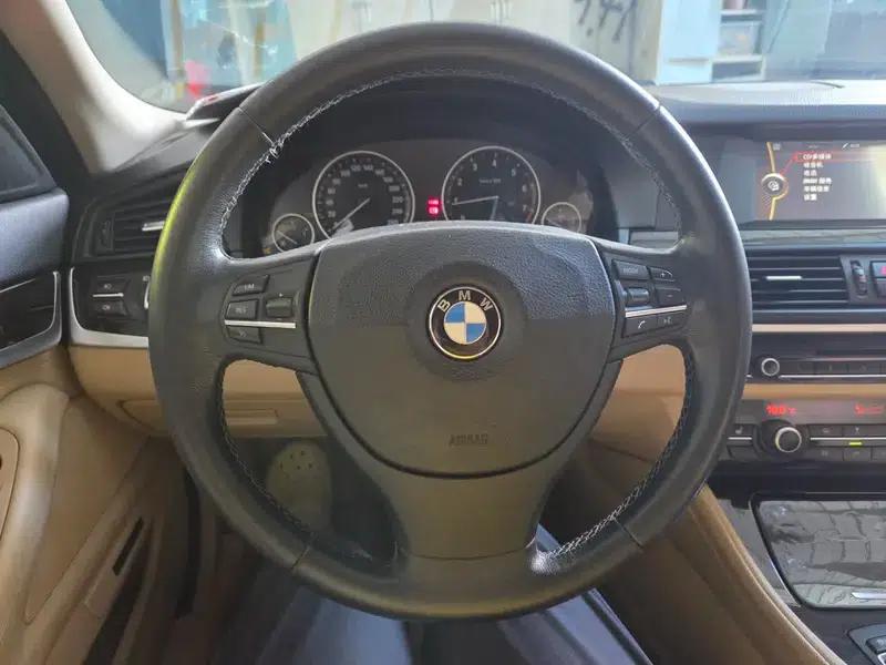 2013 BMW 5 Series 525Li Excellence Edition — миниатюра 8