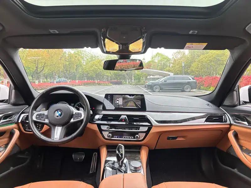 2018 BMW 5 Series 530Li Luxury M Sport Package — миниатюра 17