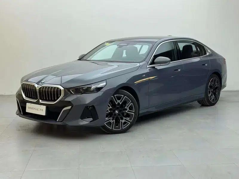 2024 BMW 5 Series 530Li Luxury M Sport Package — миниатюра 1