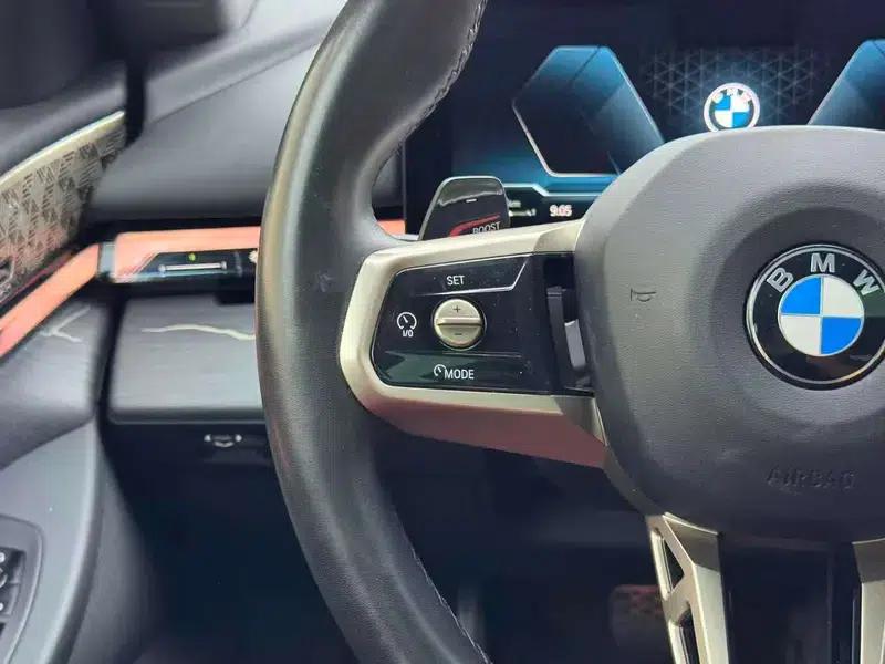 2024 BMW 5 Series 530Li Luxury M Sport Package — миниатюра 15