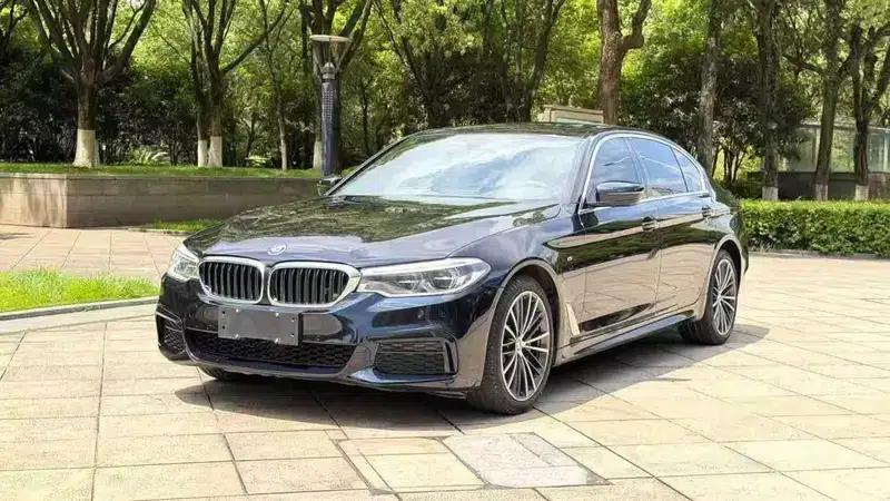 2020 BMW 5 Series 530Li Leading Edition M Sport Package — миниатюра 1