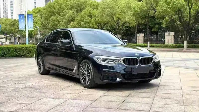 2020 BMW 5 Series 530Li Leading Edition M Sport Package — миниатюра 3