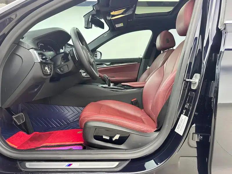 2020 BMW 5 Series 530Li Luxury M Sport Package — миниатюра 17