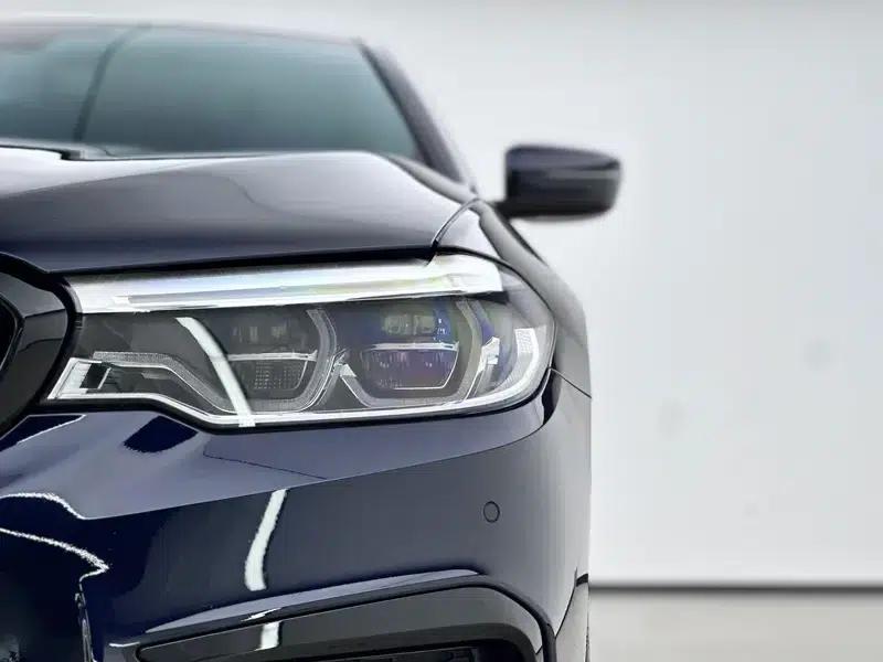 2020 BMW 5 Series 530Li Luxury M Sport Package — миниатюра 7