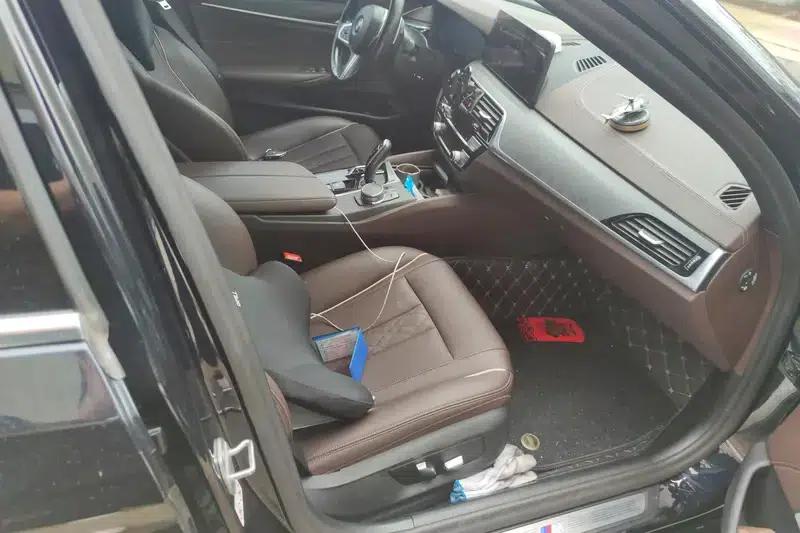 2022 BMW 5 Series Facelift 530Li Leading Edition M Sport Package — миниатюра 8
