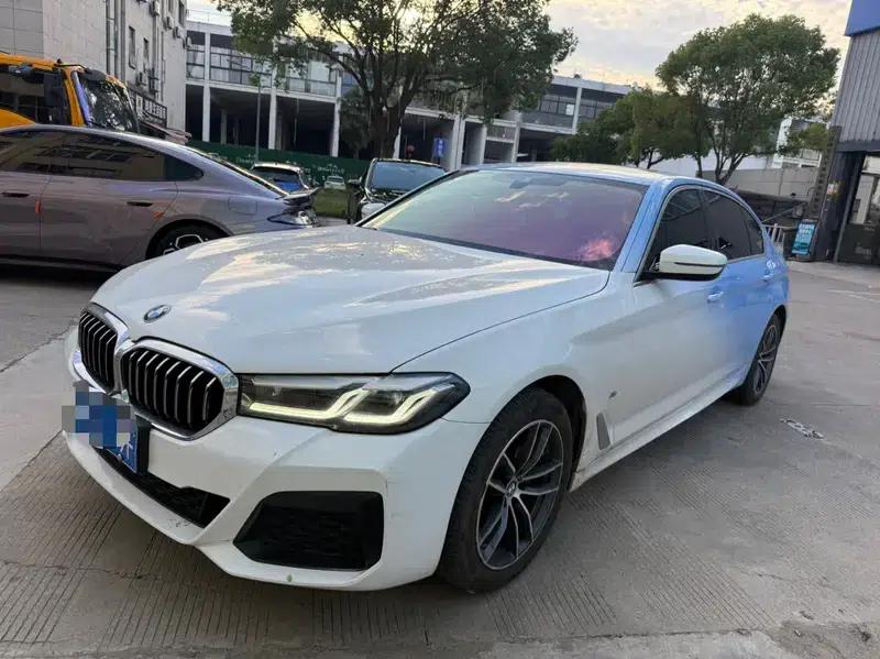 2023 BMW 5 Series Facelift 530Li Leading Edition M Sport Package — миниатюра 1