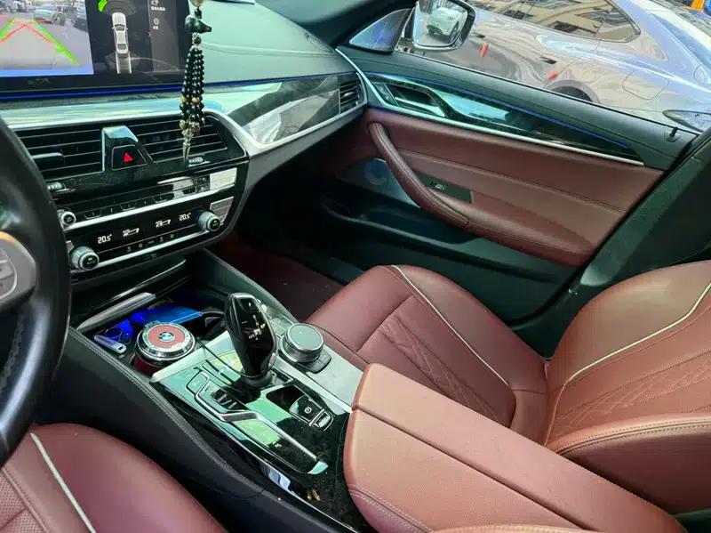 2023 BMW 5 Series Facelift 530Li Leading Edition M Sport Package — миниатюра 7