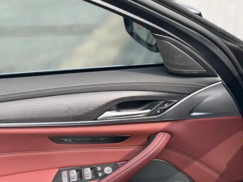 2023 BMW 5 Series Facelift 530Li Luxury M Sport Package — миниатюра 8