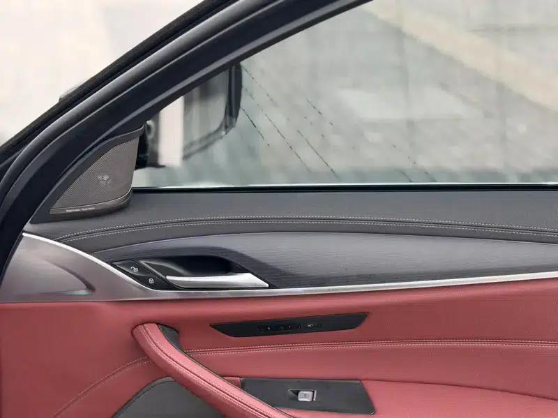 2023 BMW 5 Series Facelift 530Li Luxury M Sport Package — миниатюра 9