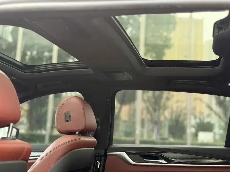 2018 BMW 5 Series Facelift 530Li Luxury M Sport Package — миниатюра 15