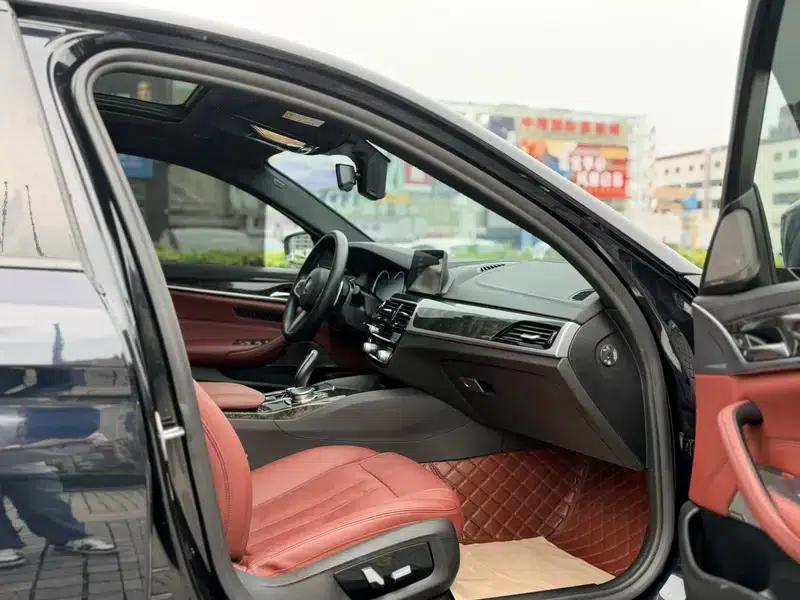 2018 BMW 5 Series Facelift 530Li Luxury M Sport Package — миниатюра 17