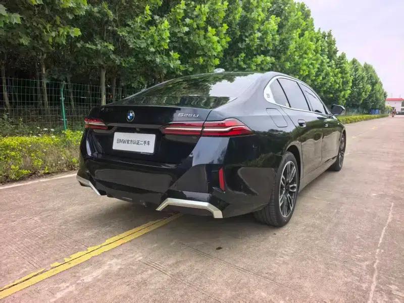 2024 BMW 5 Series 525Li M Sport Package — миниатюра 6