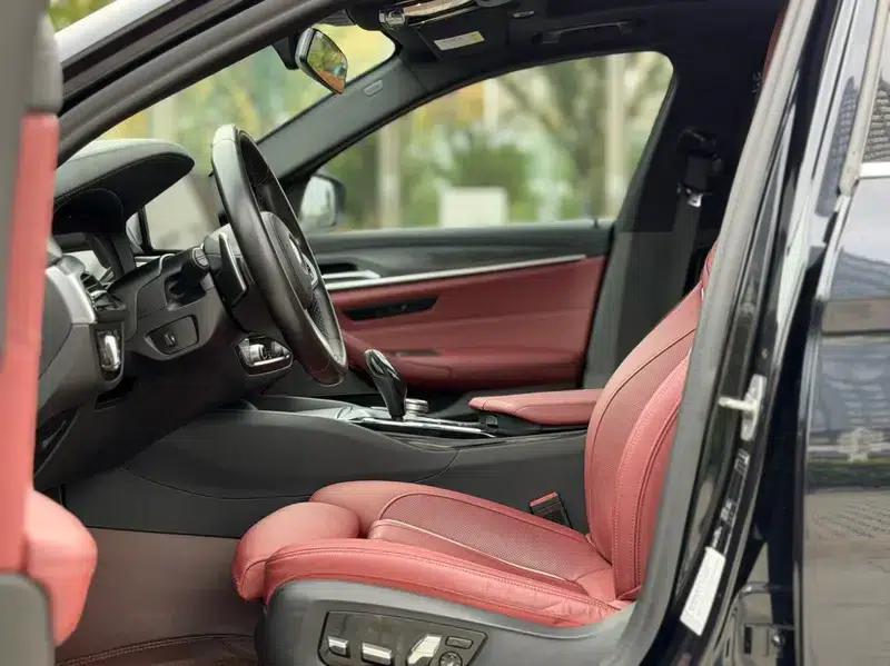 2021 BMW 5 Series 530Li Luxury M Sport Package — миниатюра 13