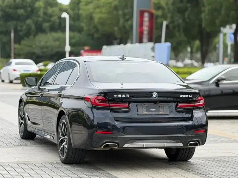 2021 BMW 5 Series 530Li Luxury M Sport Package — миниатюра 4