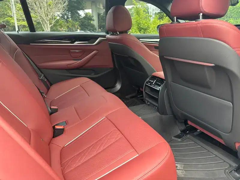2021 BMW 5 Series 525Li M Sport Package — миниатюра 13