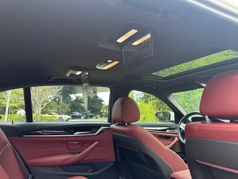 2021 BMW 5 Series 525Li M Sport Package — миниатюра 8
