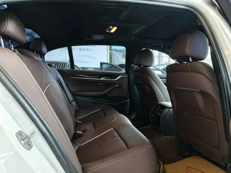 BMW 5 Series 2022 Facelift 525Li M Sport Package — миниатюра 16