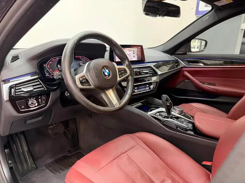 2020 BMW 5 Series 530Li Luxury M Sport Package — миниатюра 13