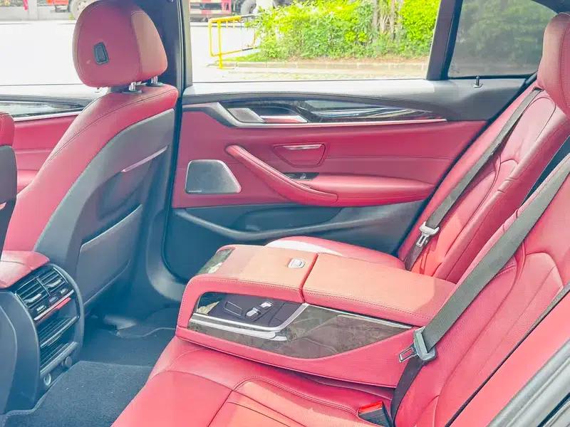 2019 BMW 5 Series Facelift 530Li Leading Edition M Sport Package — миниатюра 17