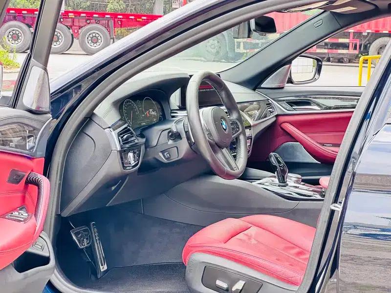 2019 BMW 5 Series Facelift 530Li Leading Edition M Sport Package — миниатюра 18