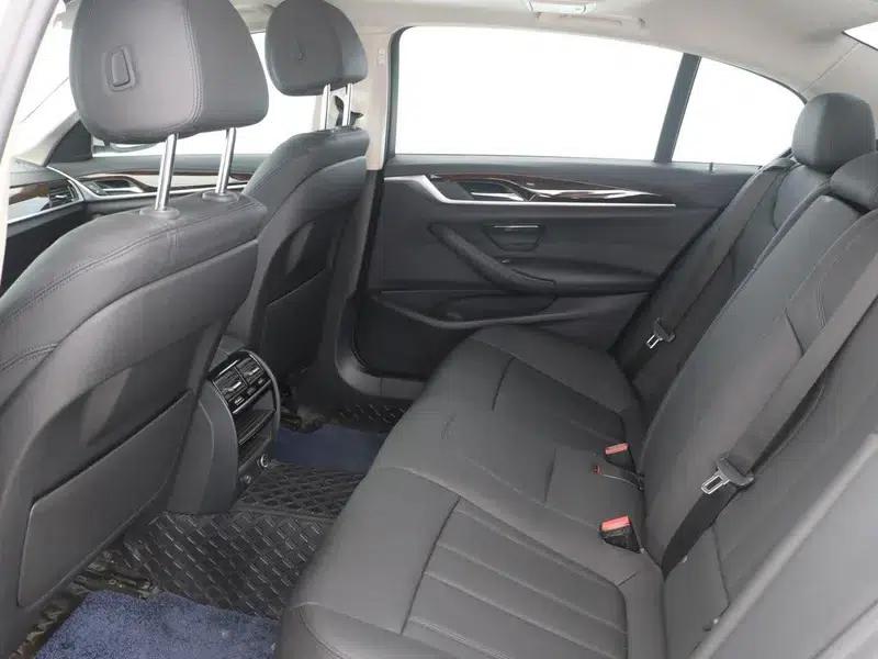 2018 BMW 5 Series 525Li Luxury Package — миниатюра 14