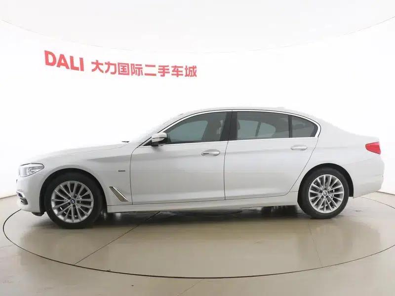 2018 BMW 5 Series 525Li Luxury Package — миниатюра 4