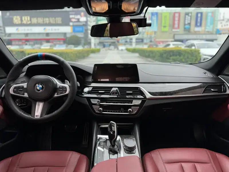 2019 BMW 5 Series 530Li Leading Edition M Sport Package — миниатюра 10