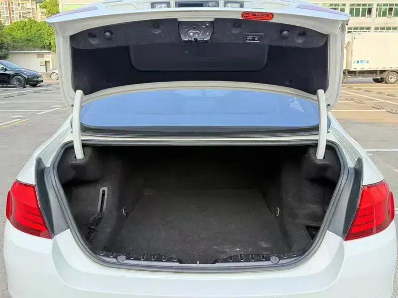 BMW 5 Series 2013 525Li Luxury — миниатюра 11