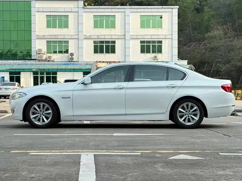 BMW 5 Series 2013 525Li Luxury — миниатюра 3