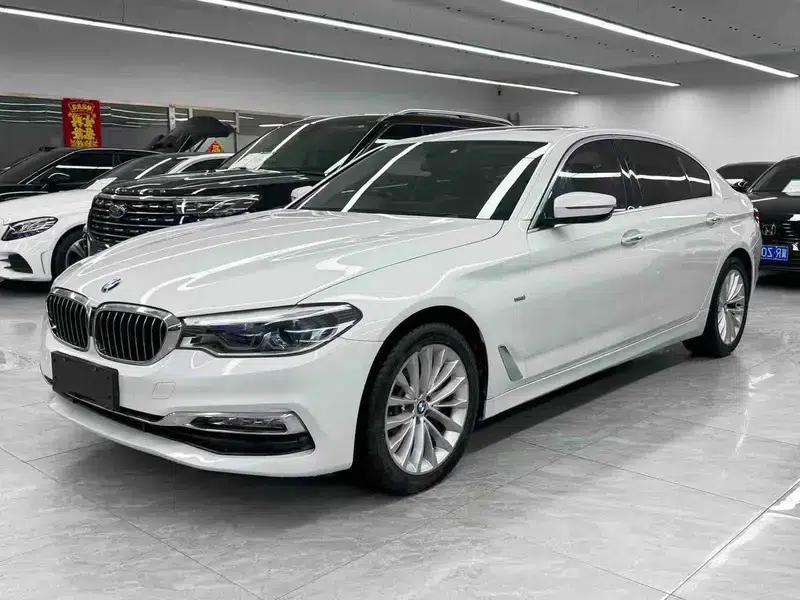 2018 BMW 5 Series 525Li Luxury Package — миниатюра 1