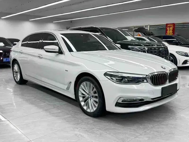 2018 BMW 5 Series 525Li Luxury Package — миниатюра 3