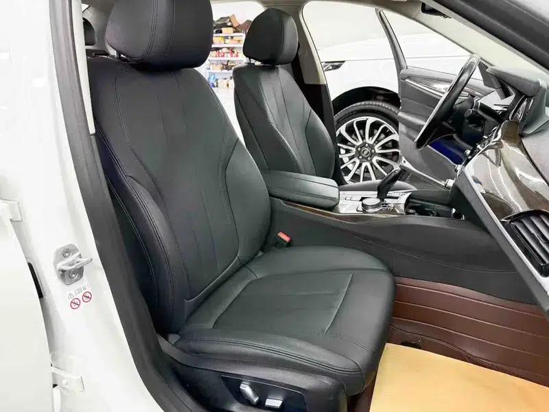 2018 BMW 5 Series 525Li Luxury Package — миниатюра 21