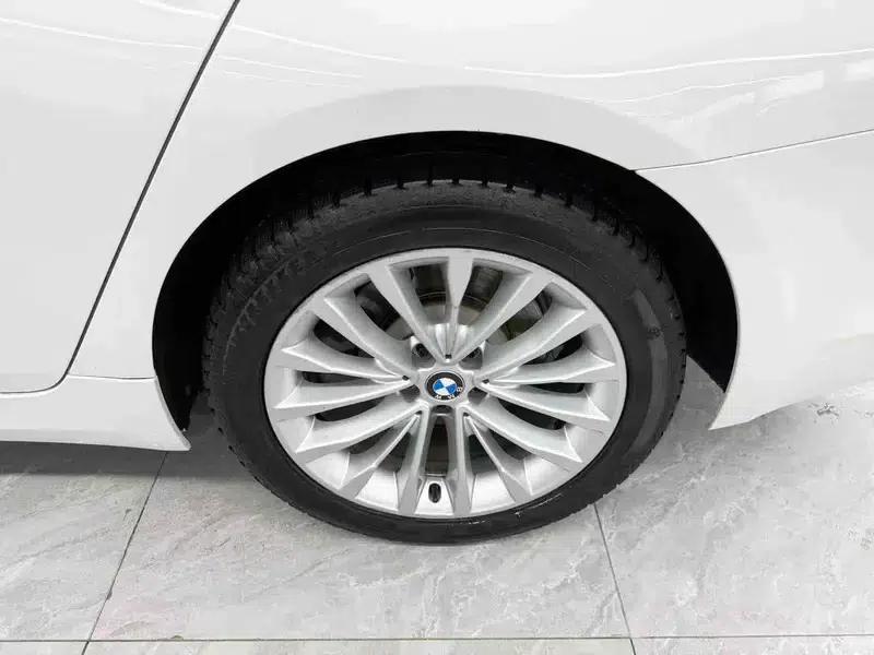 2018 BMW 5 Series 525Li Luxury Package — миниатюра 7