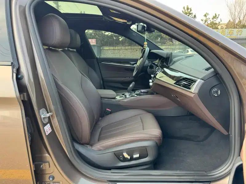 2018 BMW 5 Series 525Li M Sport Package — миниатюра 16