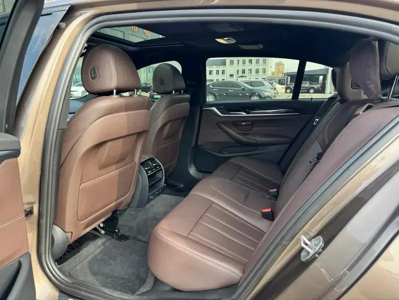 2018 BMW 5 Series 525Li M Sport Package — миниатюра 17