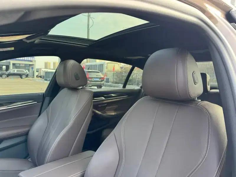 2018 BMW 5 Series 525Li M Sport Package — миниатюра 18
