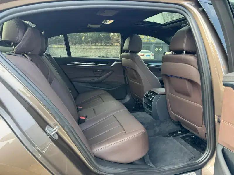 2018 BMW 5 Series 525Li M Sport Package — миниатюра 21