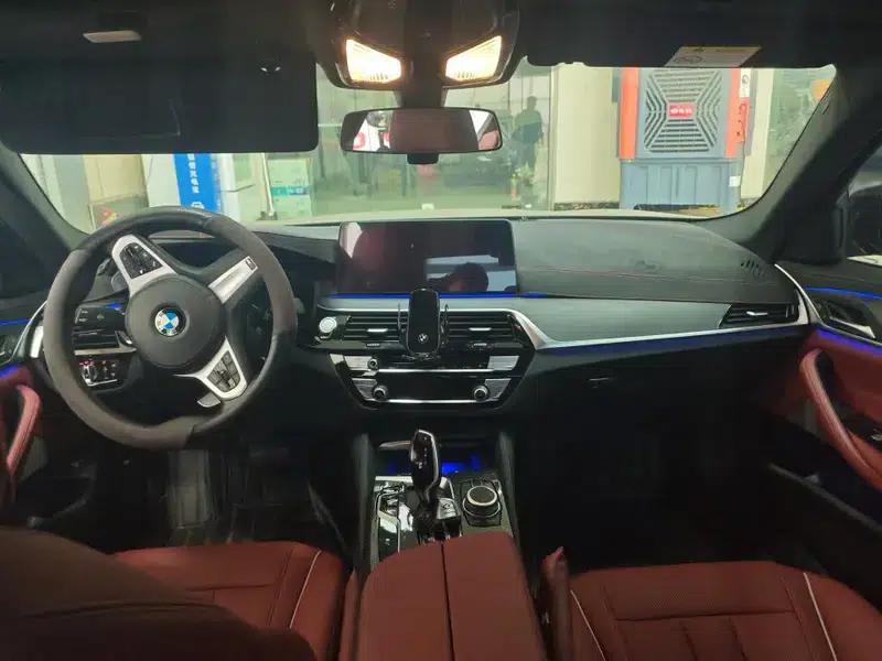 2022 BMW 5 Series 530Li Leading Edition M Sport Package — миниатюра 8