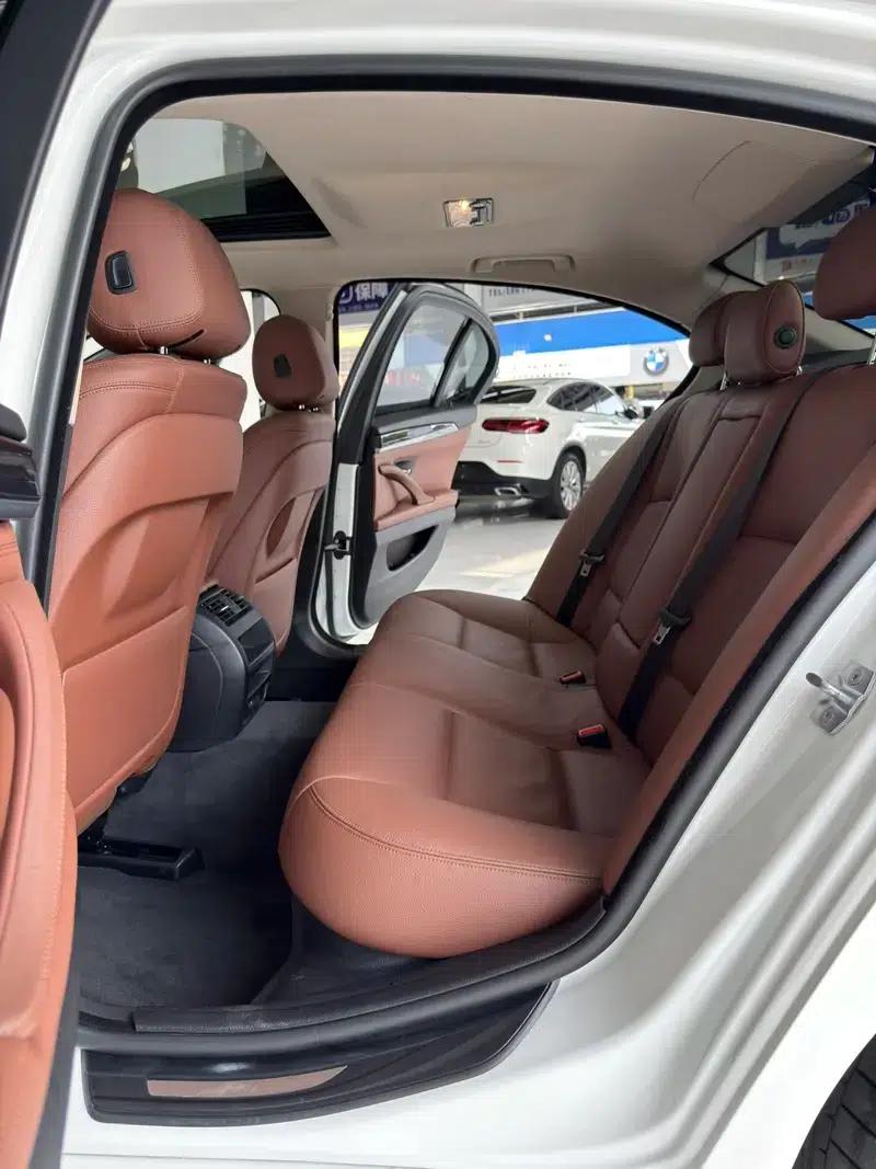 BMW 5 Series (Imported) 2013 520i Elegant Model — миниатюра 15