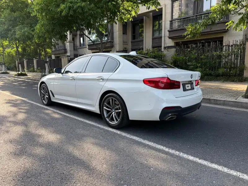2018 BMW 5 Series (Imported) 525i M Sport Package — миниатюра 5
