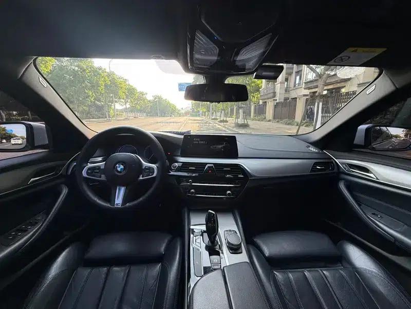 2018 BMW 5 Series (Imported) 525i M Sport Package — миниатюра 8