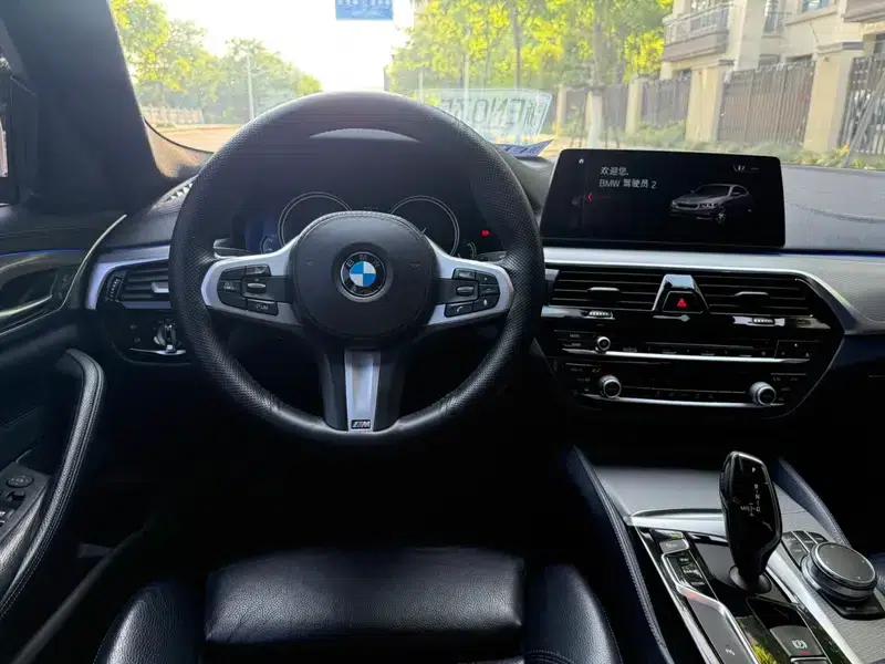 2018 BMW 5 Series (Imported) 525i M Sport Package — миниатюра 9