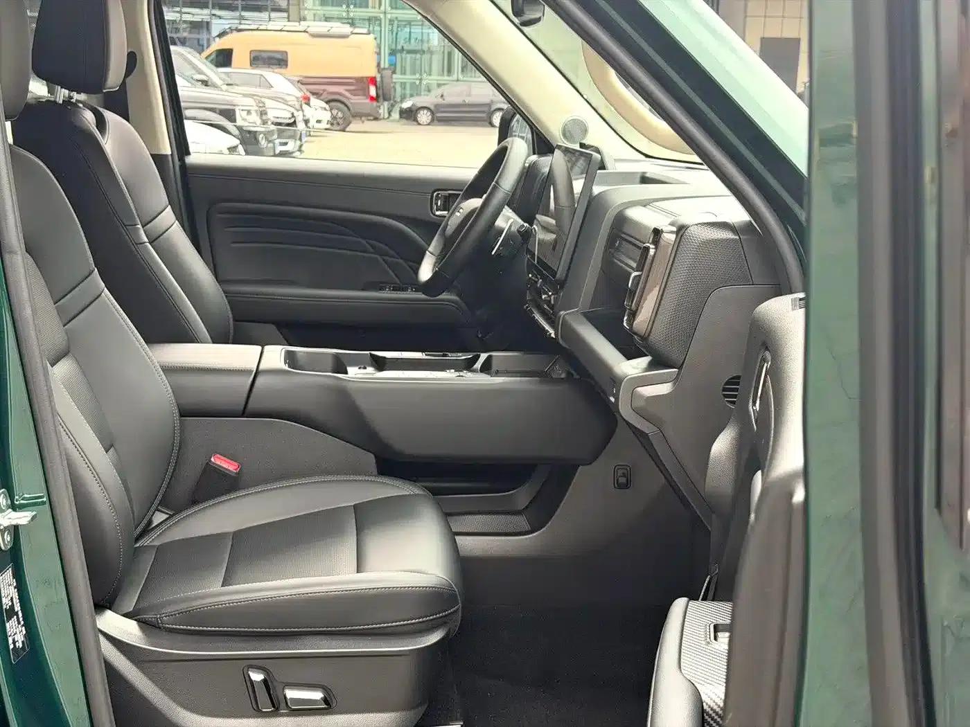 Haval Raptor 2025 Fuel-Powered 2.0T 4WD Ultra — миниатюра 7