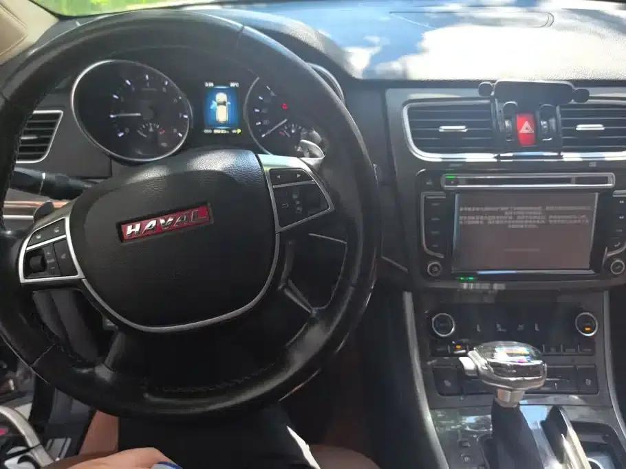 Haval H8 2015 2.0T Two-Wheel Drive Luxury Edition — миниатюра 12
