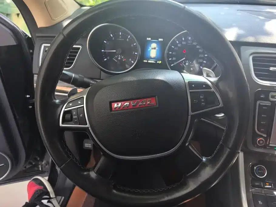 Haval H8 2015 2.0T Two-Wheel Drive Luxury Edition — миниатюра 15