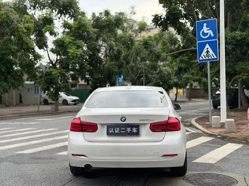 2016 BMW 3 Series 320Li Fashion Edition — миниатюра 5