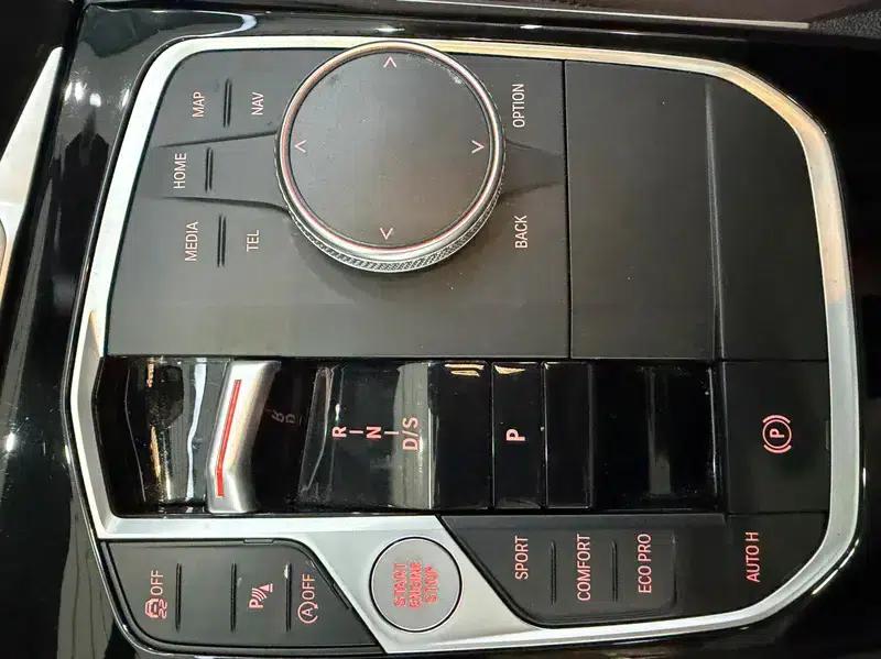 2023 BMW 3 Series 320Li M Sport Package — миниатюра 13